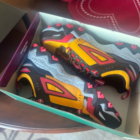 Fila Mens Sneaker - Picture 2 of 3